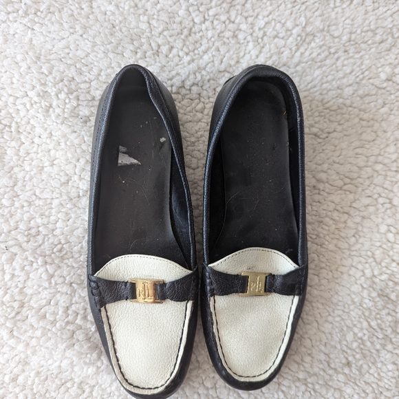 Ralph Lauren Genuine Leather flats Embossed with Monogram in Gold Detailing - Picture 4 of 4